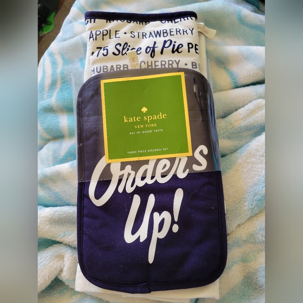 Kate Spade New York  3 Piece Kitchen Set. RARE